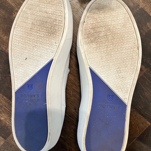 White Slip on Rothy’s Size 6 - Picture 6 of 7